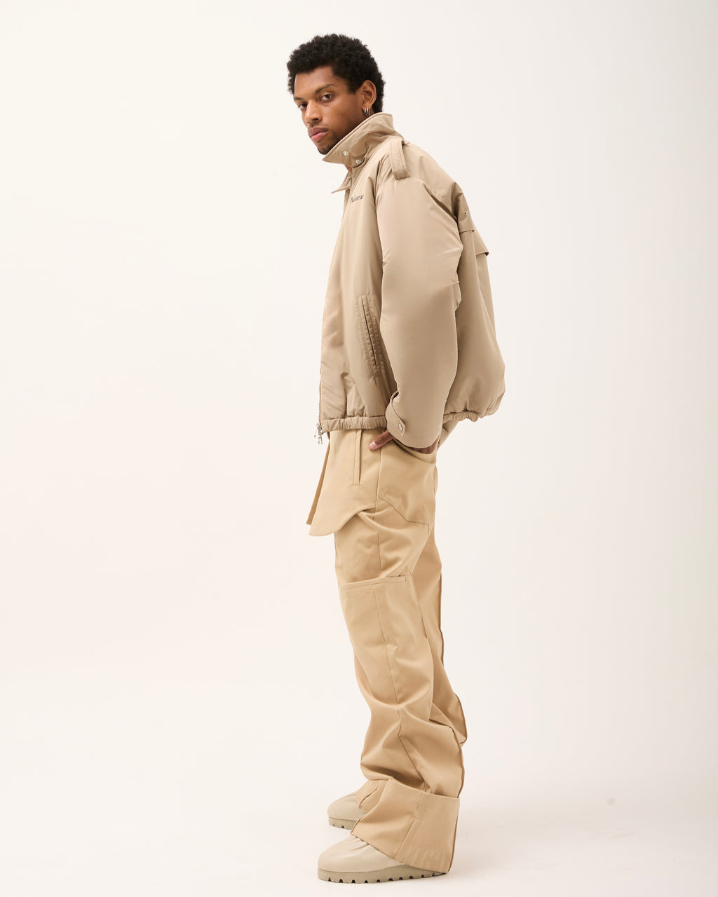 PILLOW JACKET - Beige