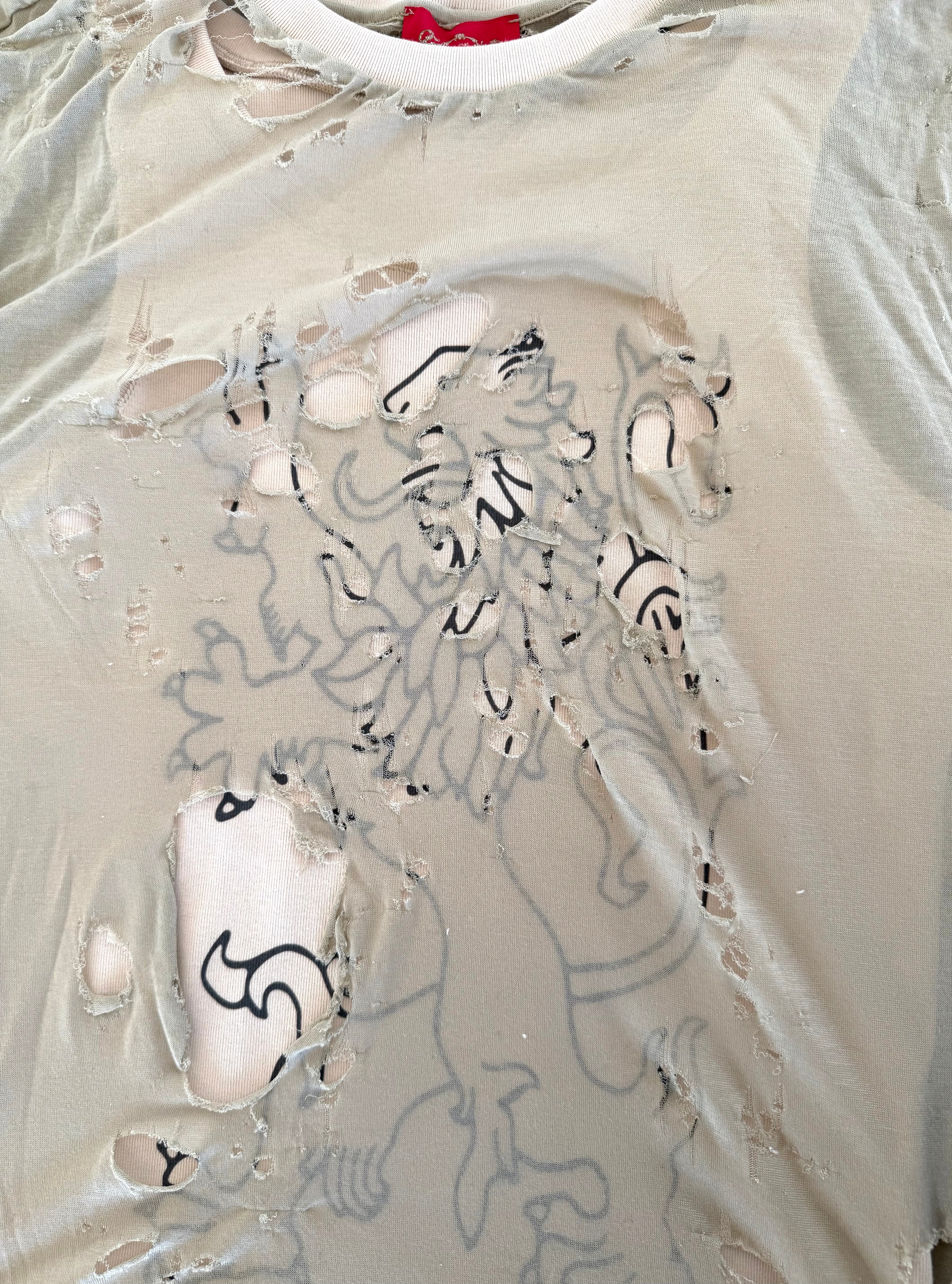 DESTROYED LION TEE