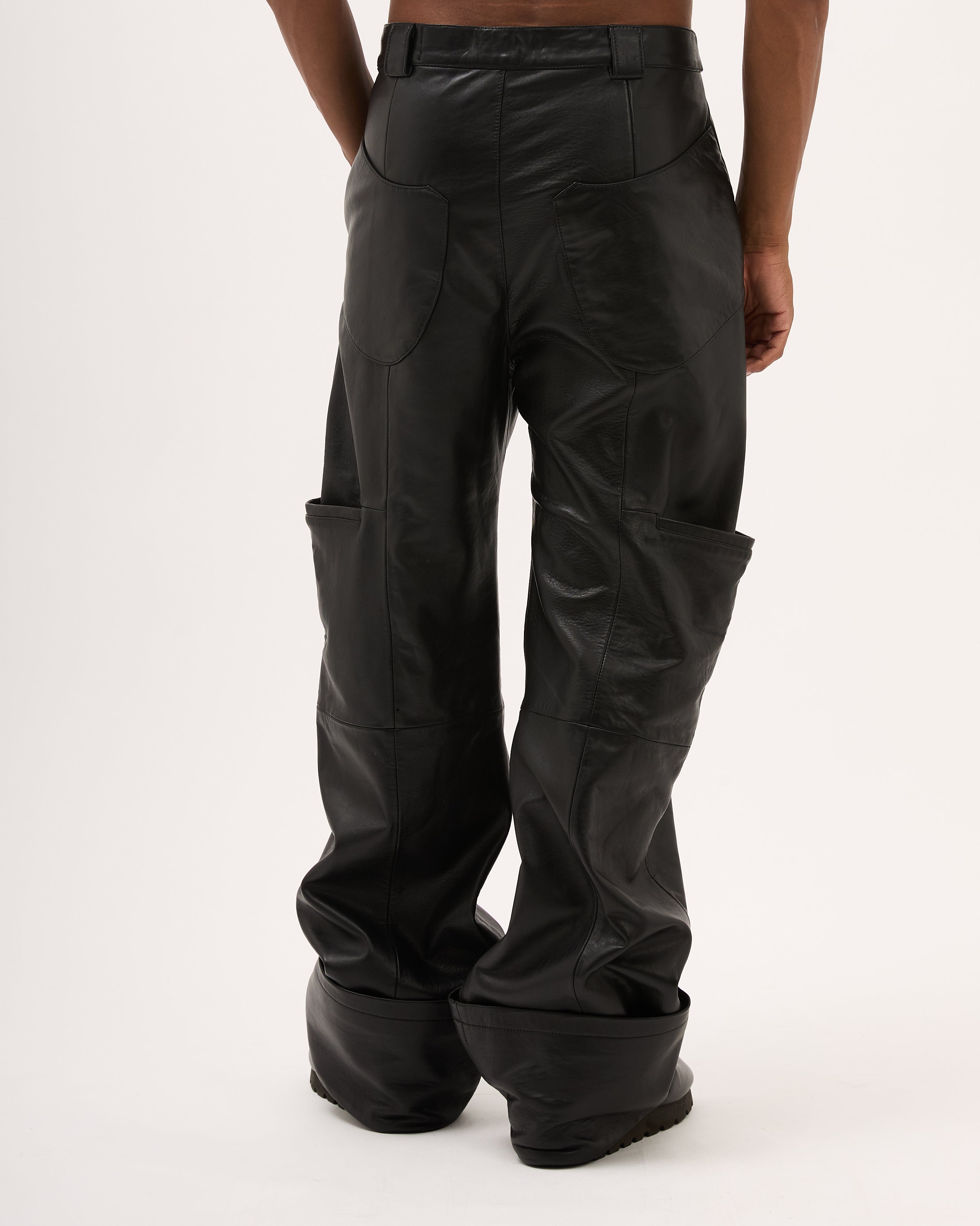 DESTRUCTURED LEATHER PANT - Black